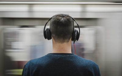 Choosing the Best Noise-Canceling Headphones for Work and Travel